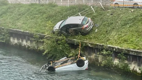 Une voiture tombe à l’eau après un accident